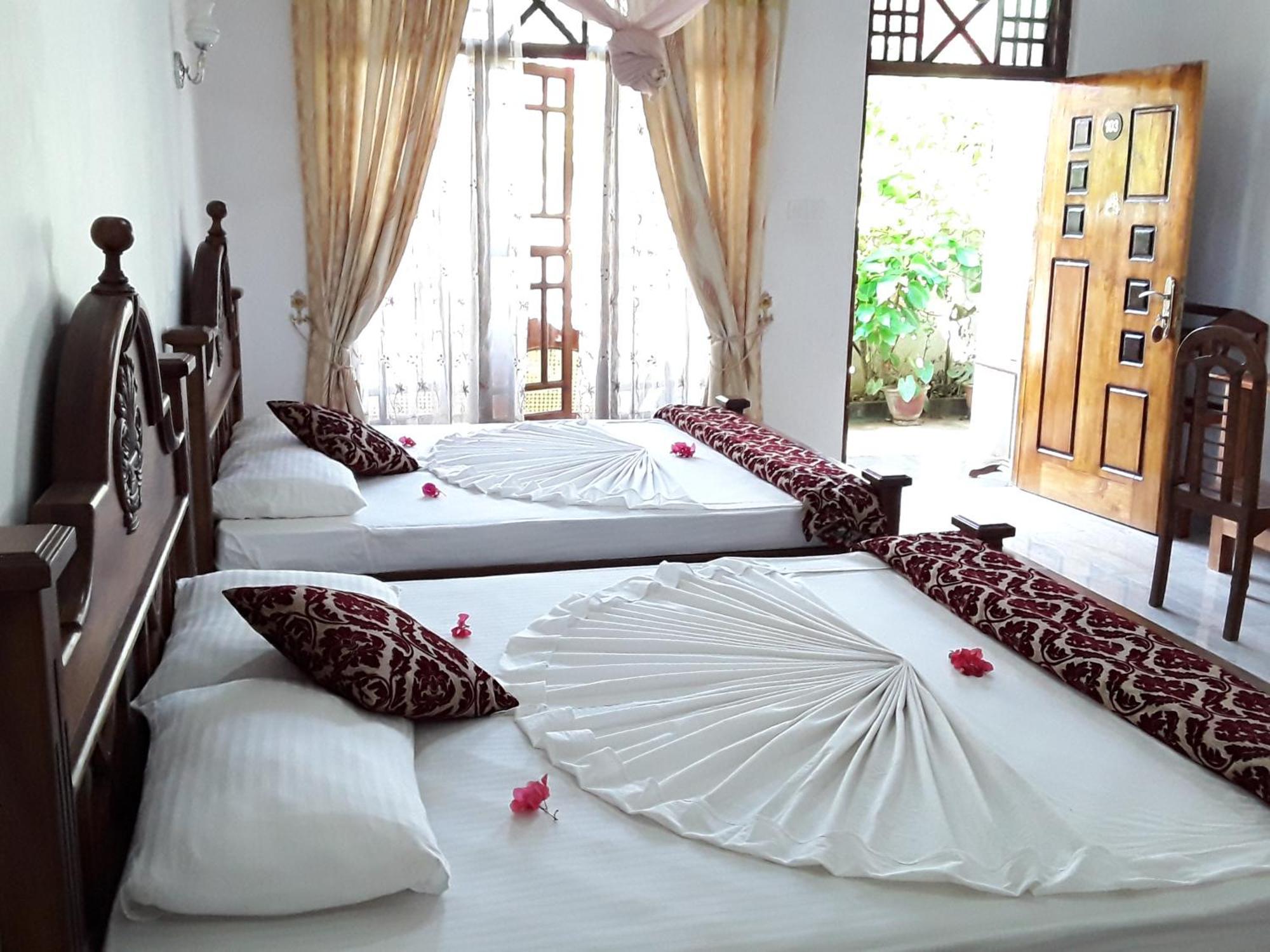Grand Peak Hotel เอลลา ภายนอก รูปภาพ