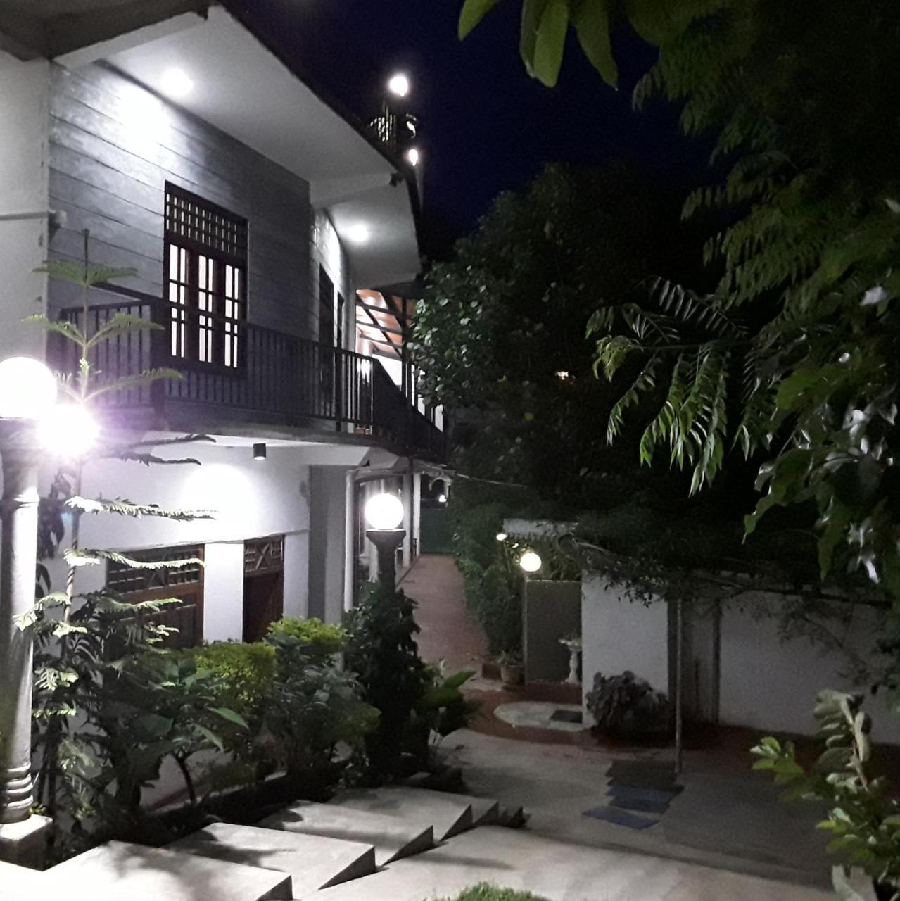 Grand Peak Hotel เอลลา ภายนอก รูปภาพ