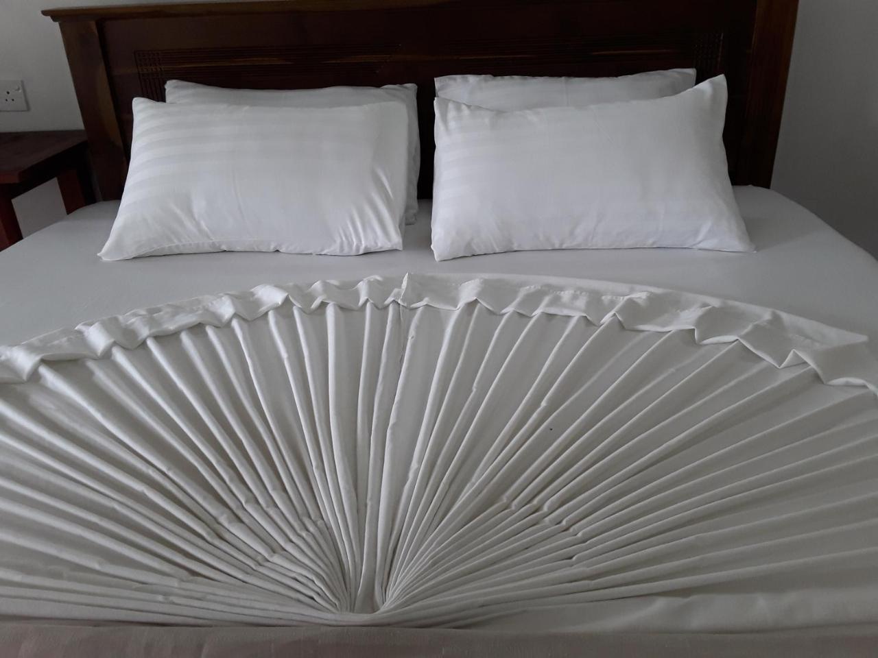Grand Peak Hotel เอลลา ภายนอก รูปภาพ