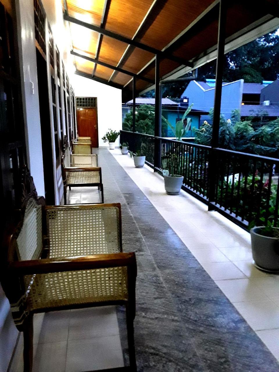 Grand Peak Hotel เอลลา ภายนอก รูปภาพ
