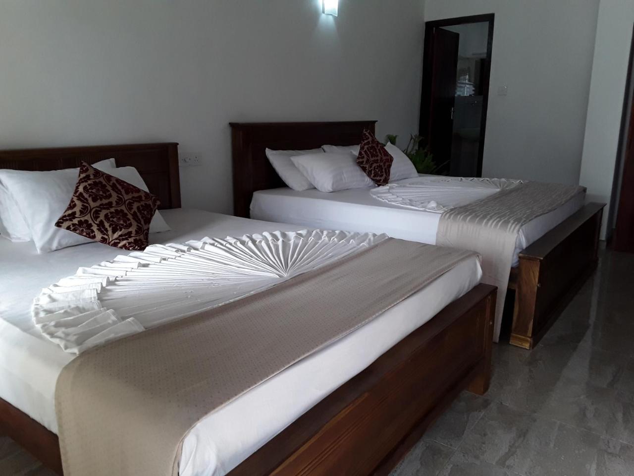 Grand Peak Hotel เอลลา ภายนอก รูปภาพ