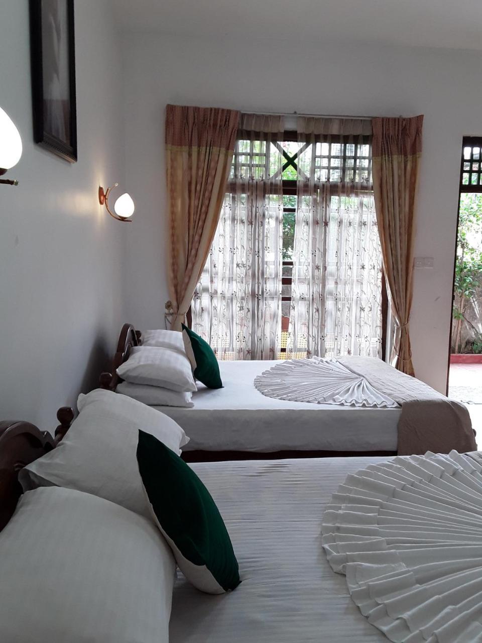 Grand Peak Hotel เอลลา ภายนอก รูปภาพ